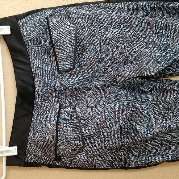 lululemon athletica Black and Patterned Joggers - Picture 10 of 10